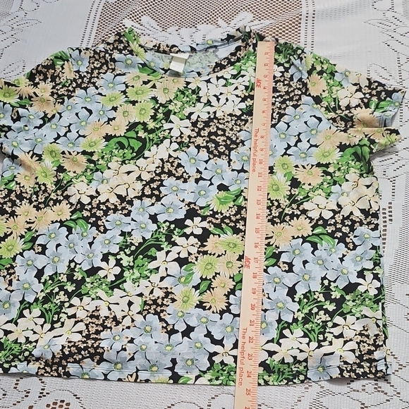 H&M Multicolor Floral T-Shirt - Picture 3 of 6